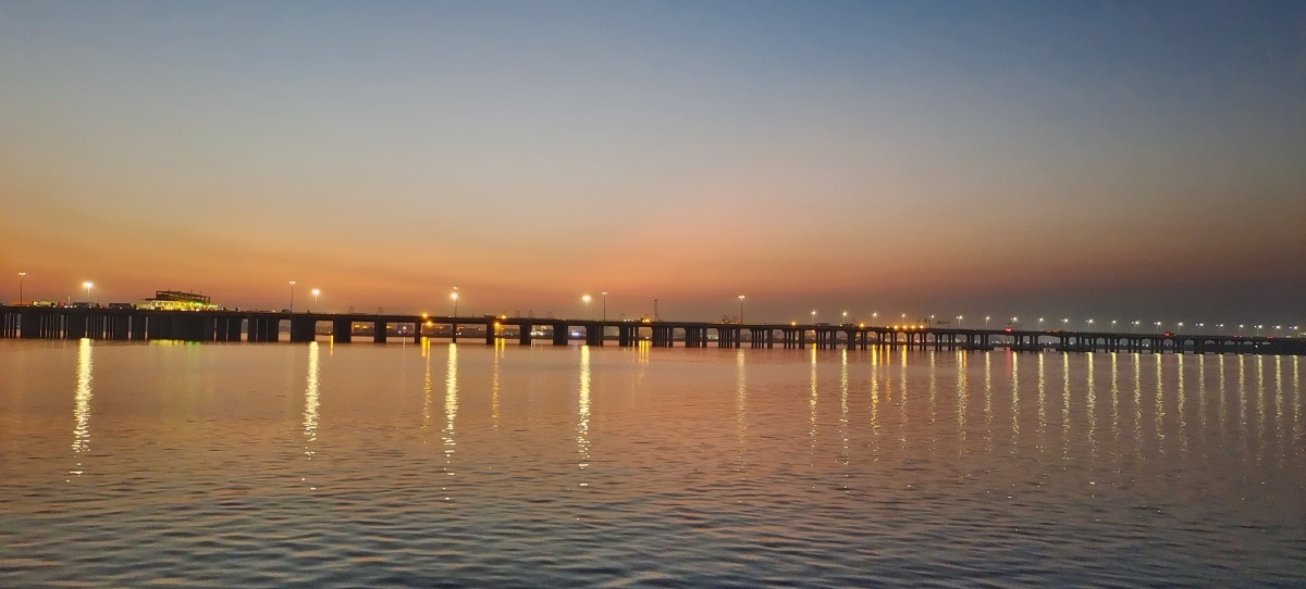 旅行地点:深圳前海石公园时间:傍晚记录这美好一刻愿生命永远美好没有