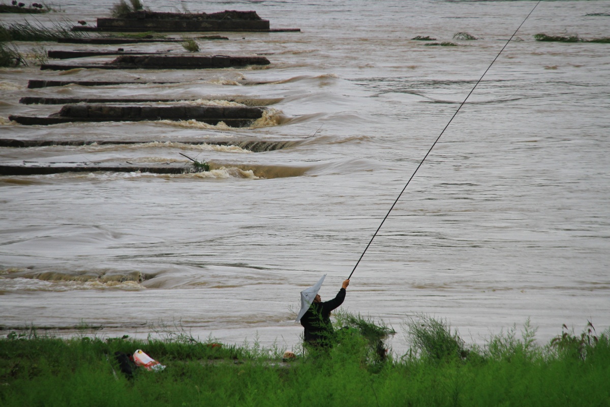 河边的垂钓者 - 摄影赵姐 - 图虫