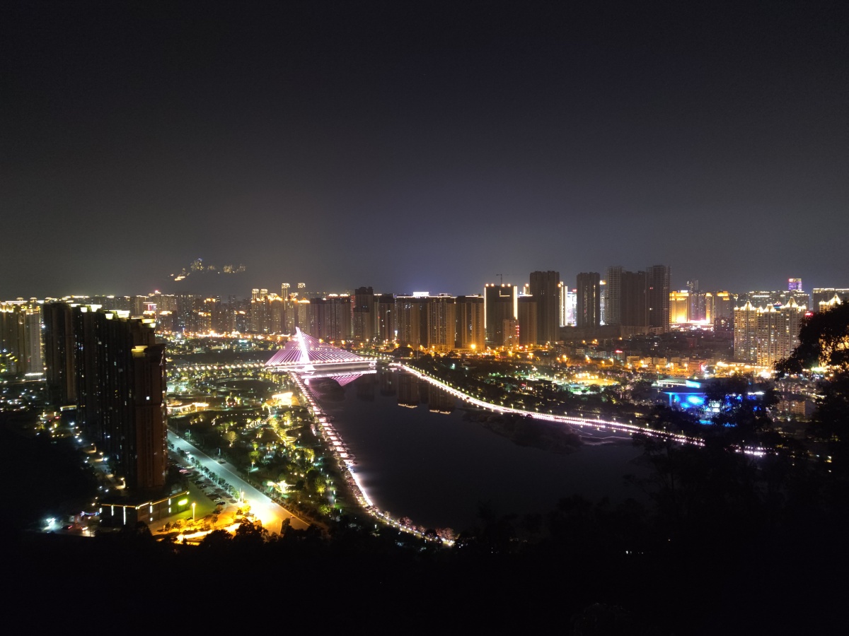 福建省福清市玉融山公园五马山景区风景夜景亭子栈道,城市夜景河边