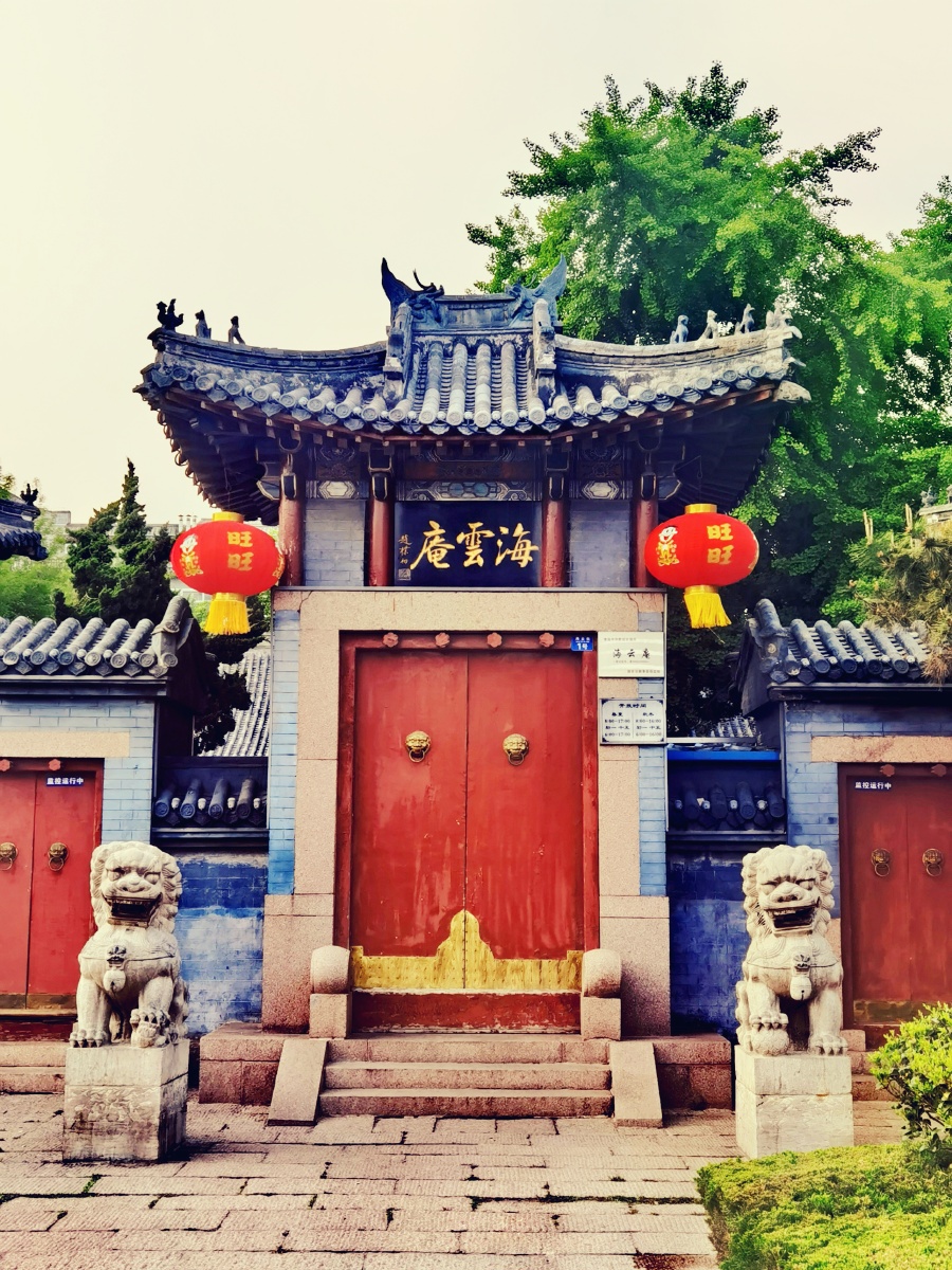 海云庵又名大士庵三忠祠位于山东省青岛市市北区海云街1号始建于明朝