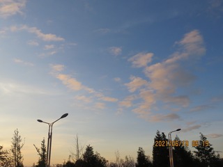 457305