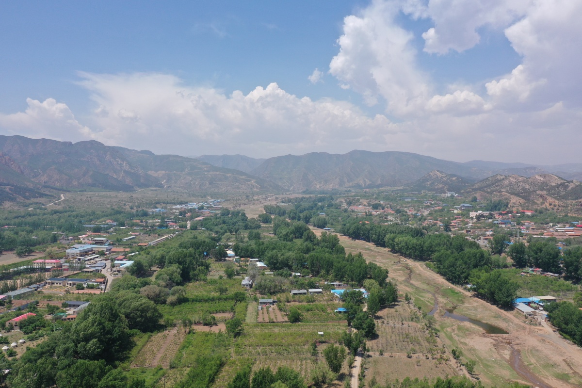 呼和浩特大青山东乌素图村和西乌素图村