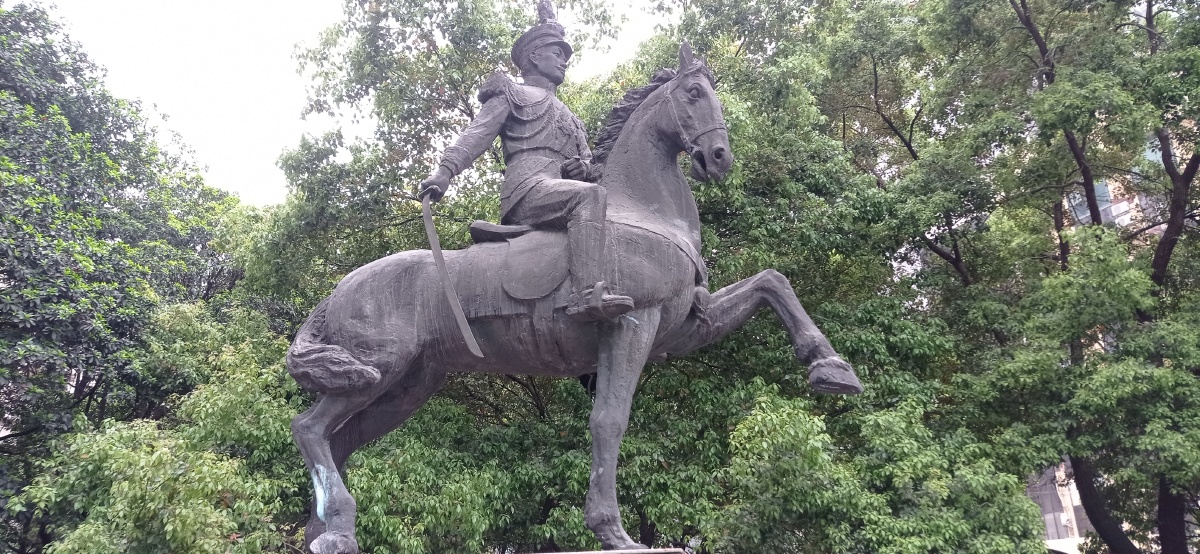 蔡锷铜像 - 一灯大湿 - 图虫