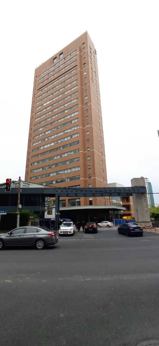 上海交通大学徐汇校区南门