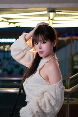 BB084753-023C-487E-9617-BFD49DD1165D/L0/001