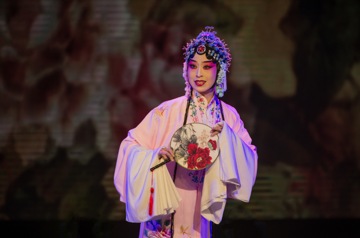 赣剧牡丹亭游园