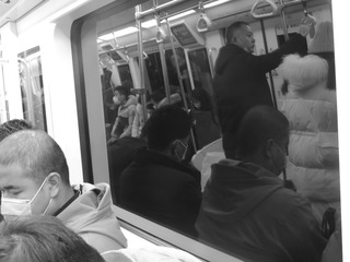 617031