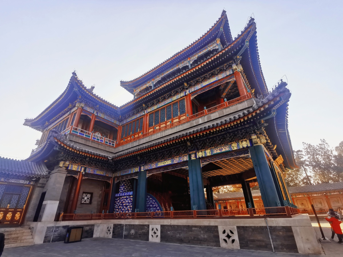 古色古香颐和园大戏楼