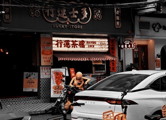 001