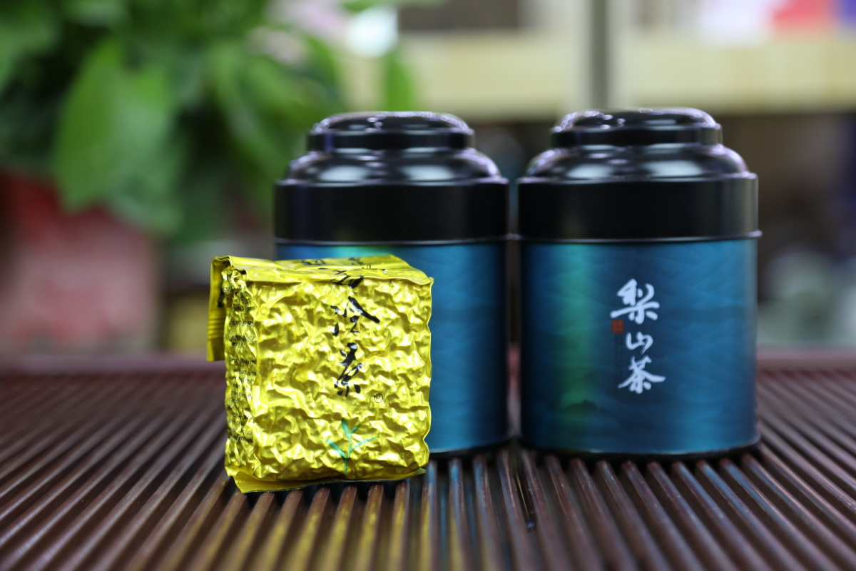 绿色梨山乌龙茶