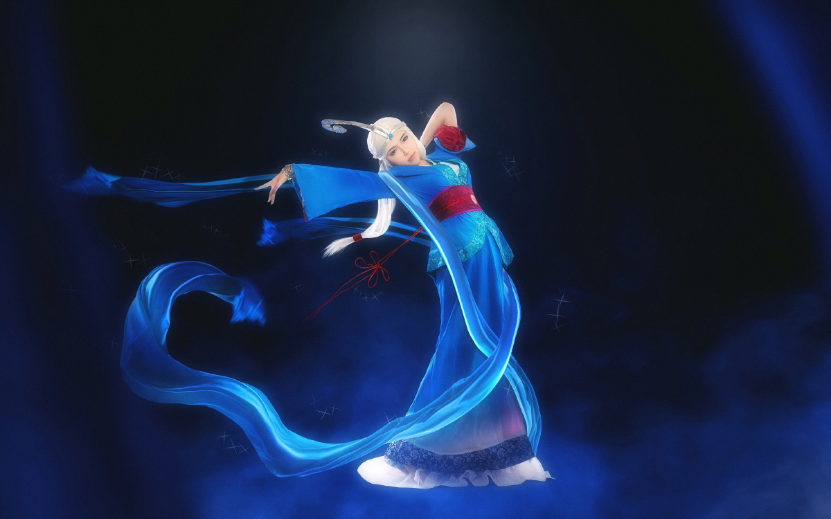 " 最终还是没敢挑战雪女舞姬装的cos,出了常服～后续寒殇还会更新秦时