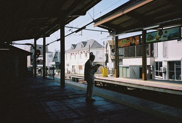 001
