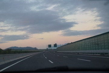 877491