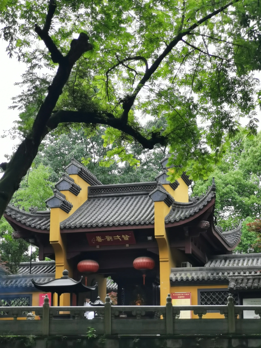 浙江杭州东晋古刹,逛完灵隐寺,现在来到了有1600年永福禅寺.