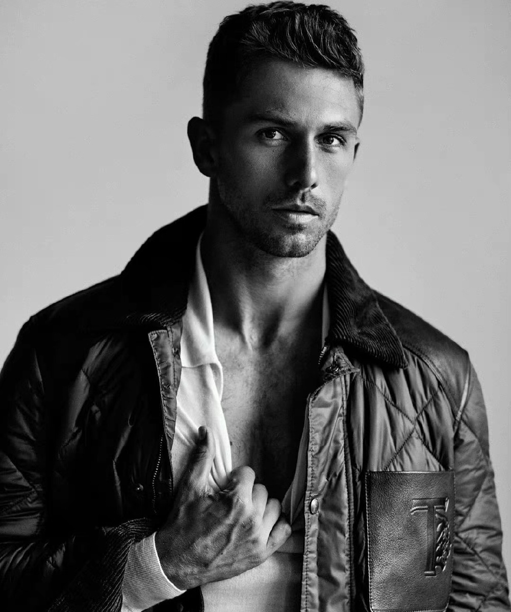 jamesyatesbybartekszmigulskiformanabouttownmagazine676767