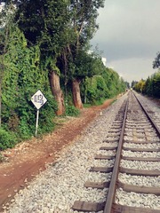 374056
