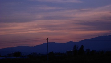 365926