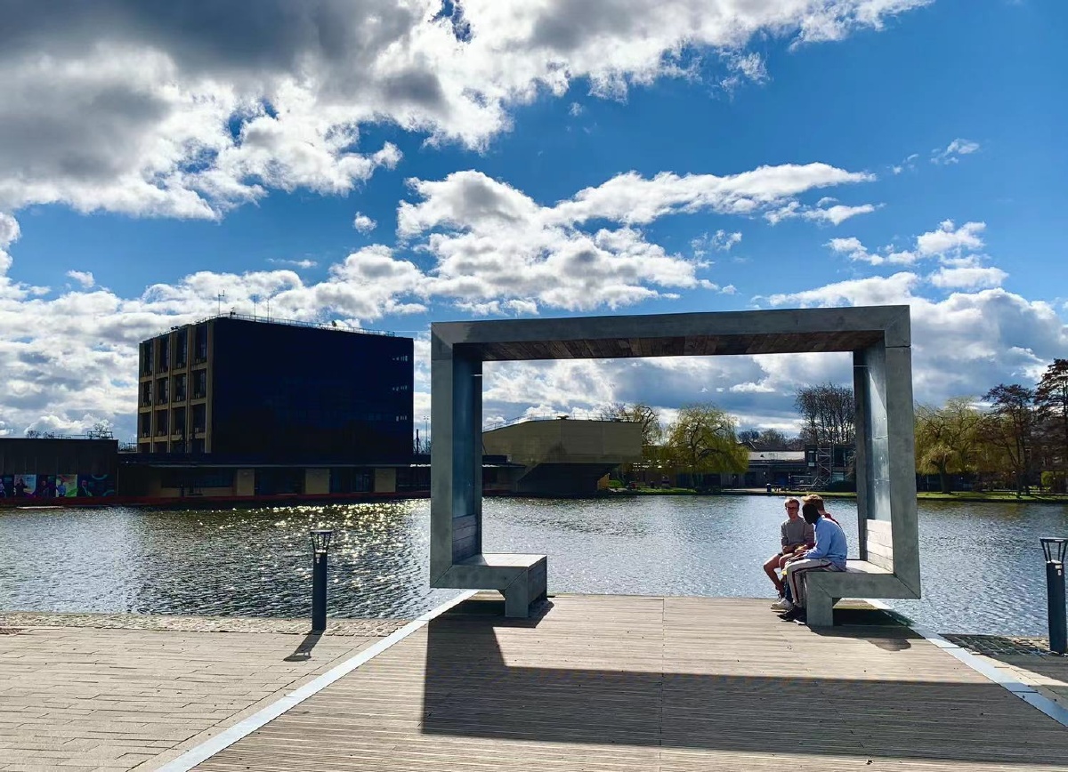 水边蓝天艺术建筑欧洲英国约克镇