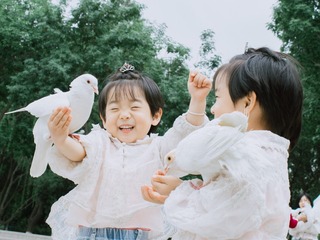 60738