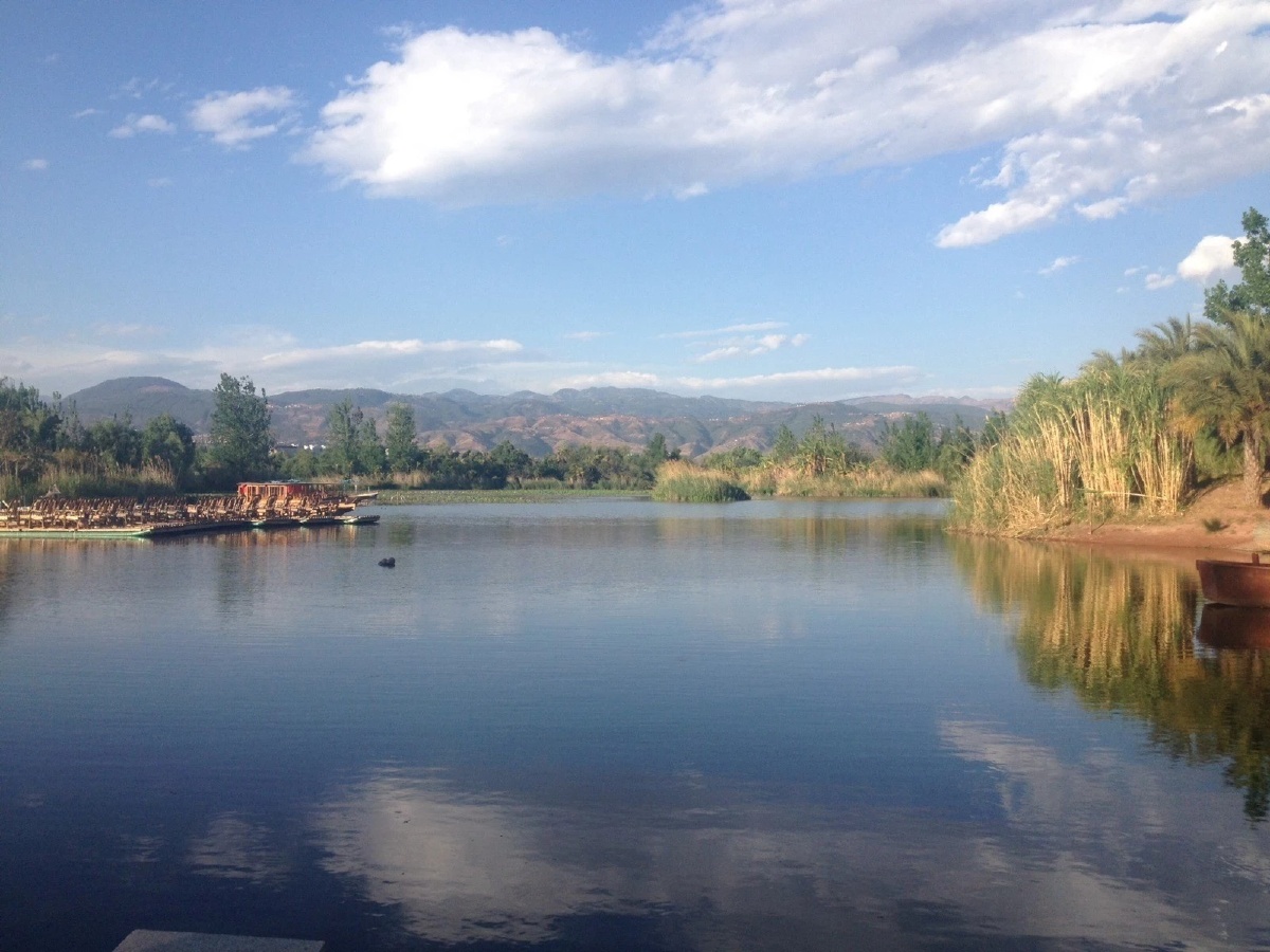 等我有钱了,还想去看看不要滤镜都美的不得了的西昌凉山州.