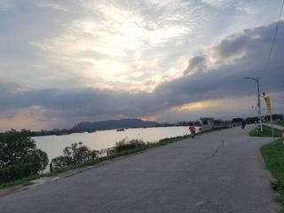 663919