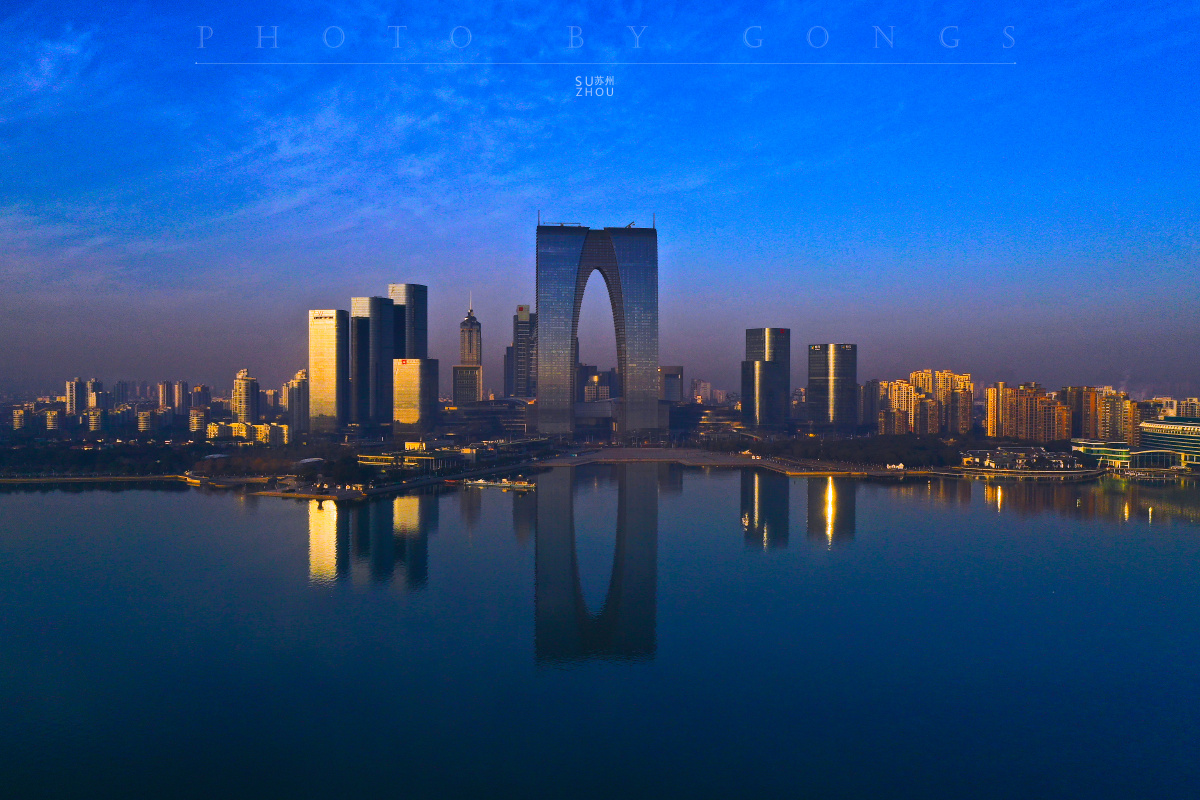 日出的蓝调时刻61东方之门