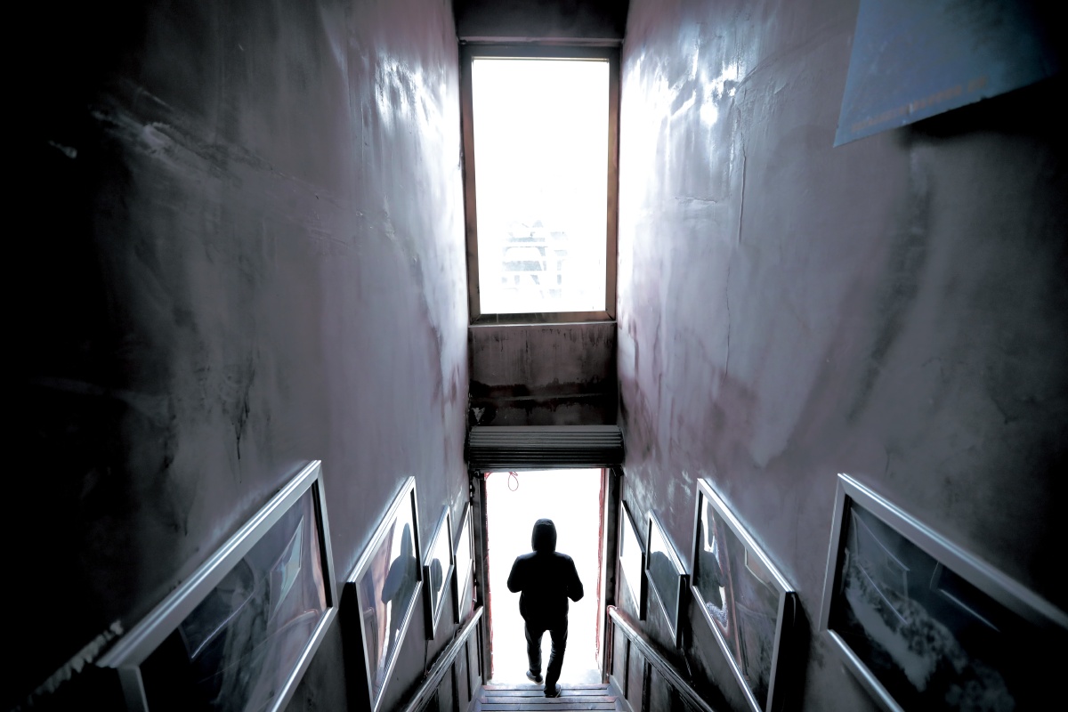 一个人的路再艰难也得走下去