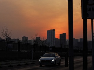 918809