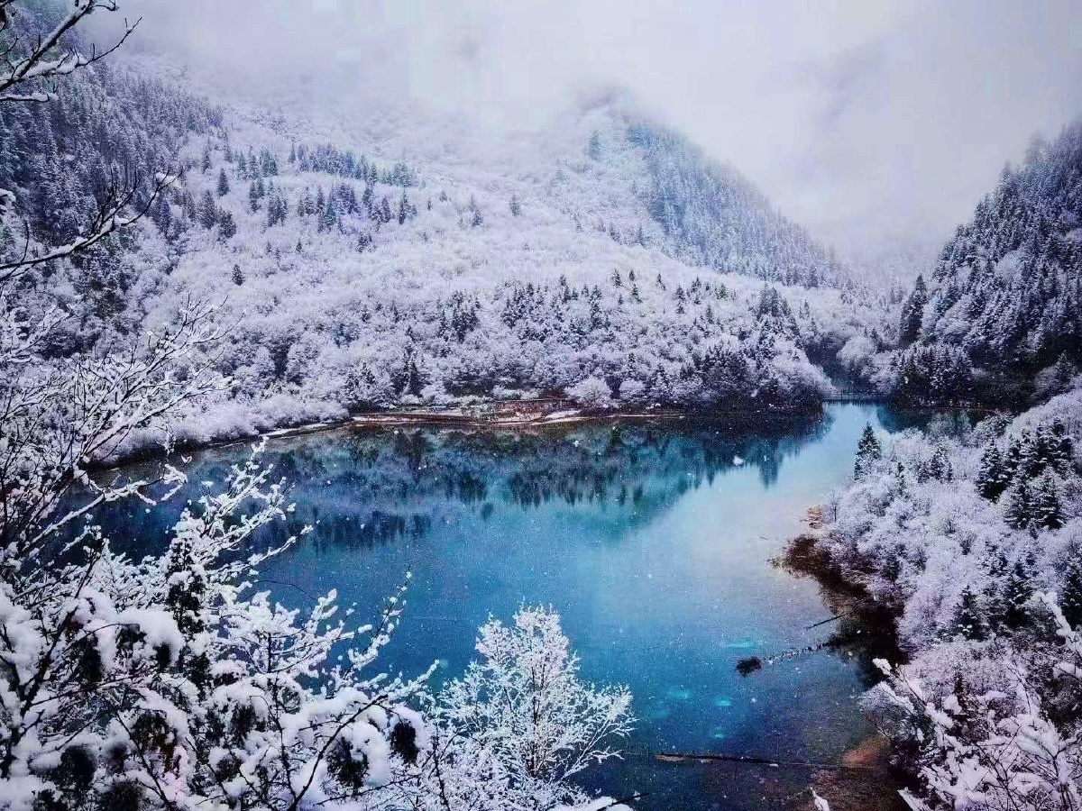 九寨下雪了一念天堂