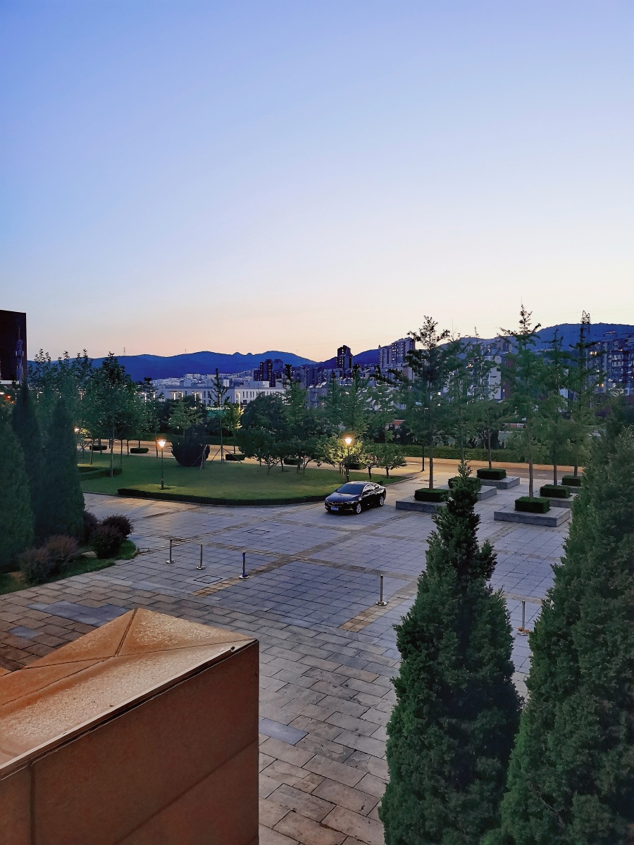 大连理工大学令希图书馆