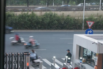 F221BF30-1692-4B5F-8F17-CC1EBC3061EB/L0/001
