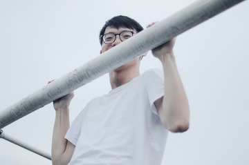 001