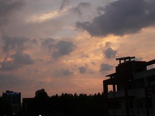 106745