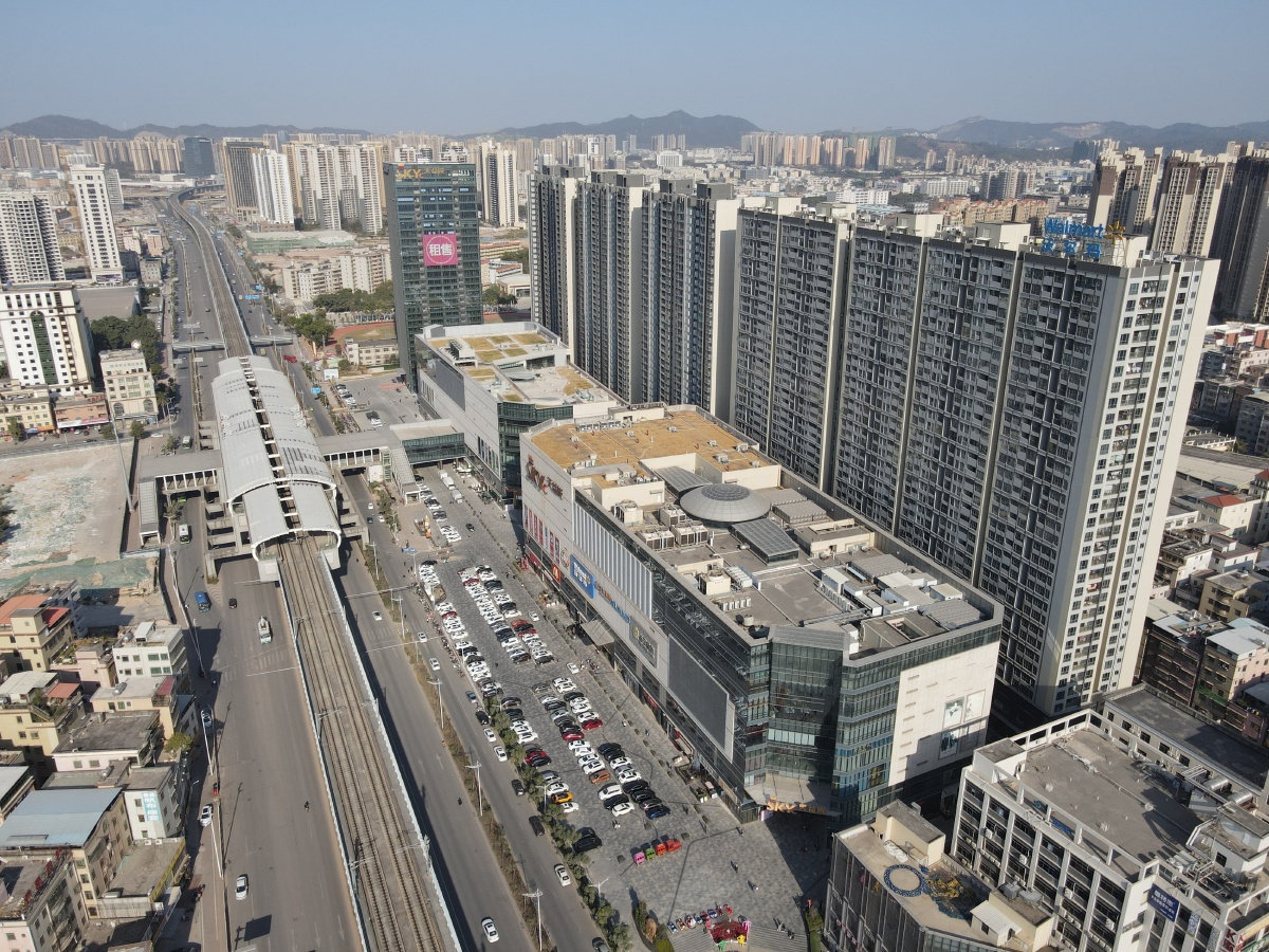 惠州仲恺高新区莞惠城轨仲恺站天益城航拍