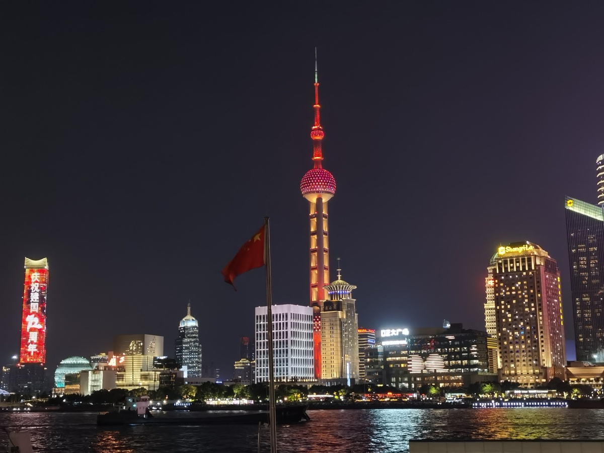 上海外滩夜景可惜今年国庆节没有灯光秀