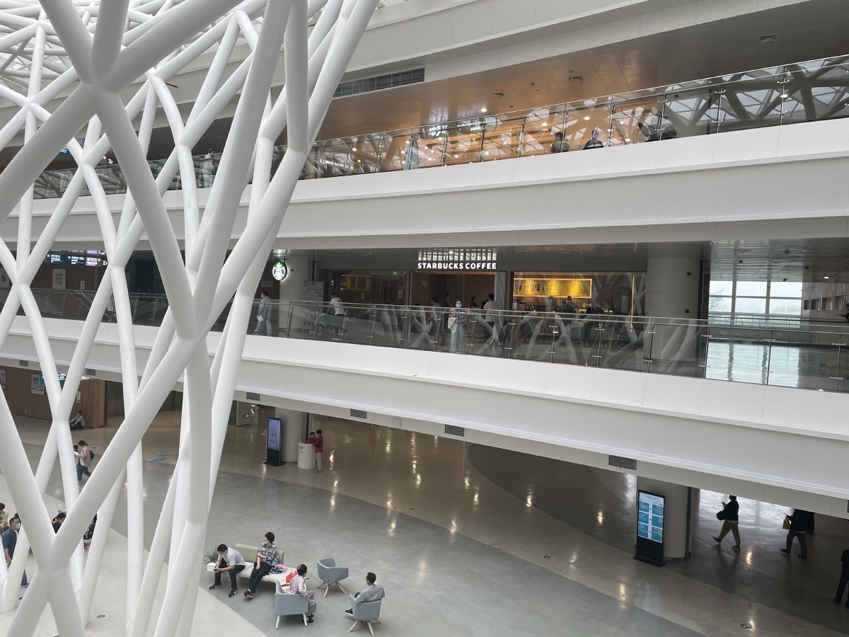 湖州市中心医院现代感人文关怀下的新医院