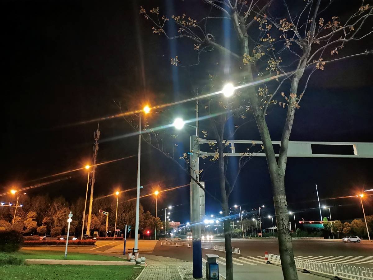 夜晚的灯光总有治愈人的功效