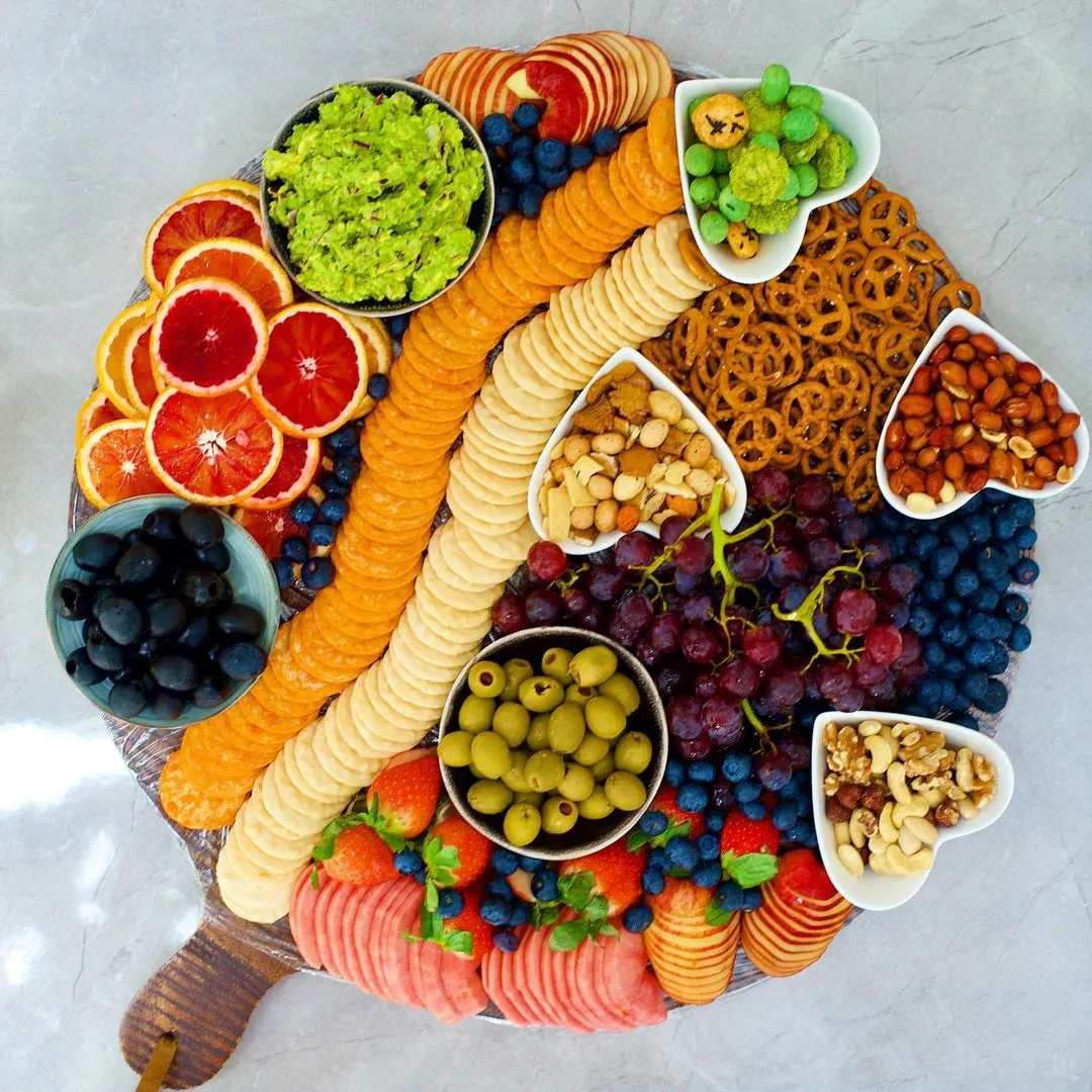 把美食摆出花样,先让好吃的变成了好看的,真是养了眼,开了胃