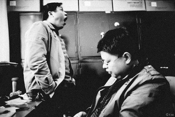 老吴跟老伍。
