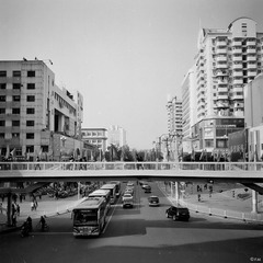 东街口天桥。