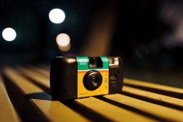 405324