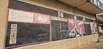 1758744