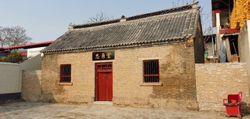 1765582