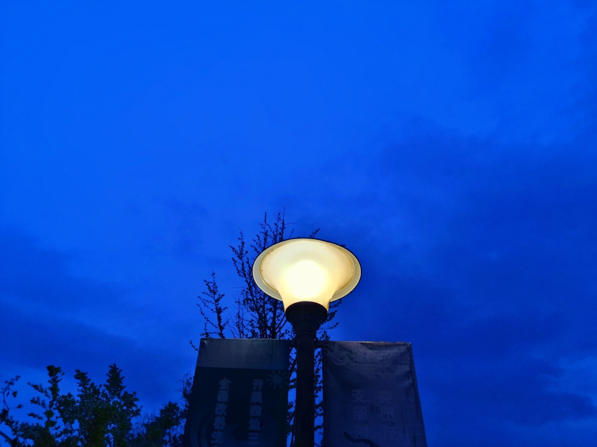 是令人心动的蓝色啊