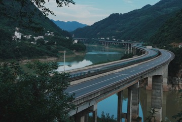 E8521E87-AD80-44E0-A1E9-1DF9D507293F/L0/001
