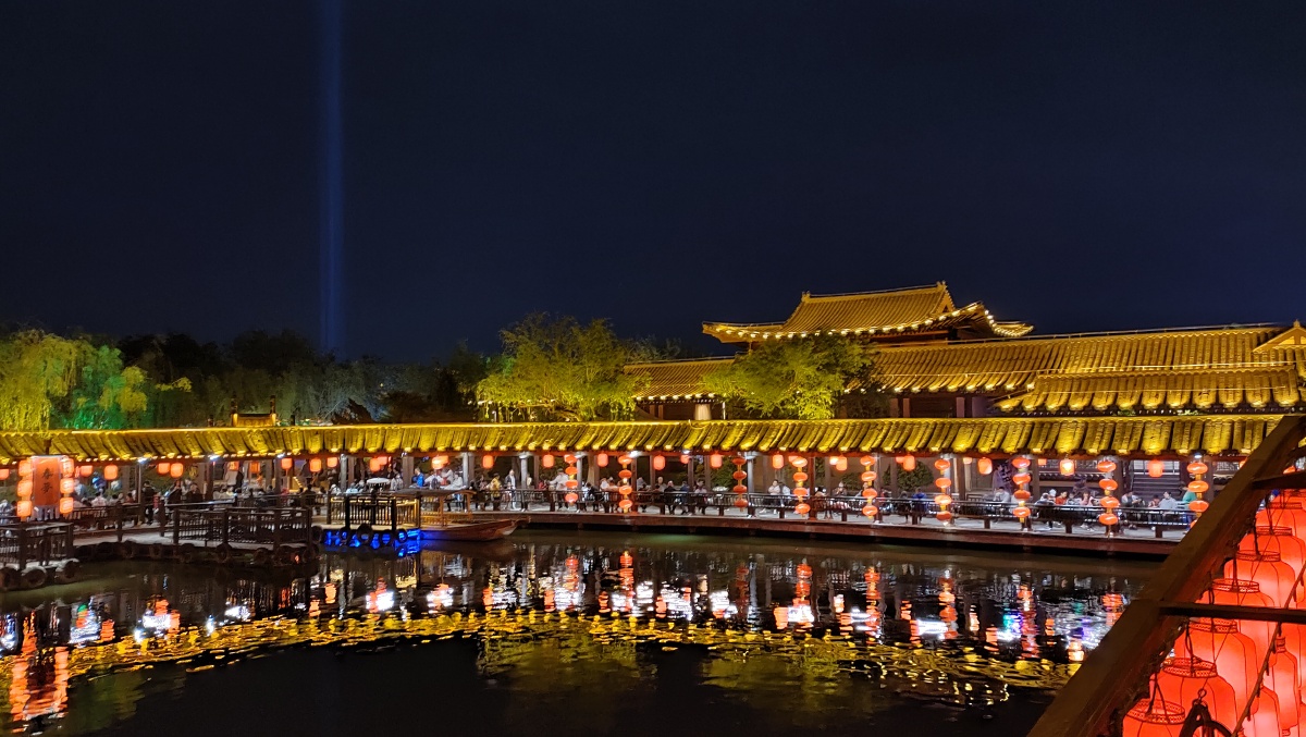 清明上河园夜景