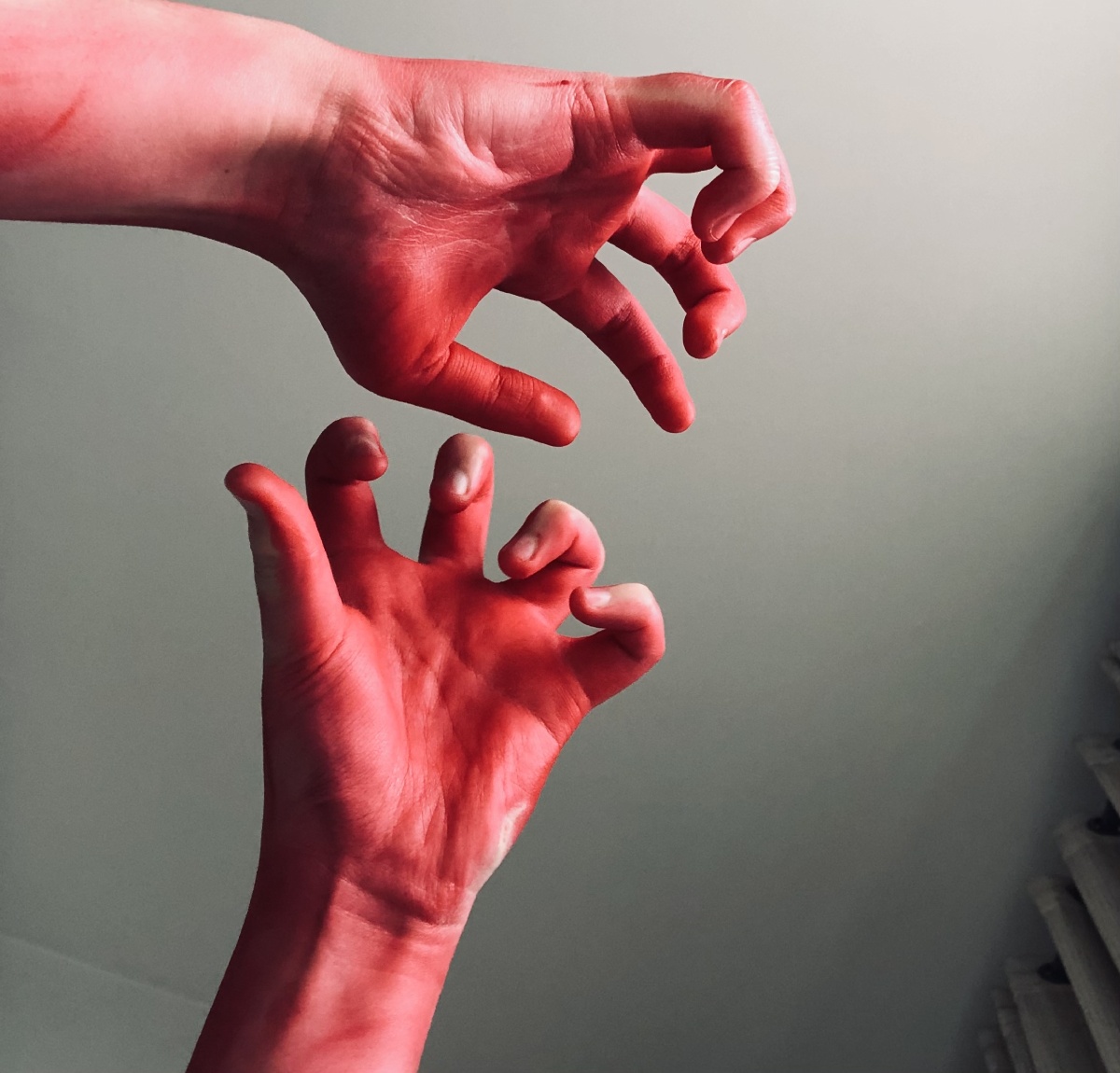 恶魔的双手伸入我的梦境