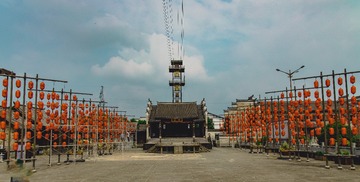 722826