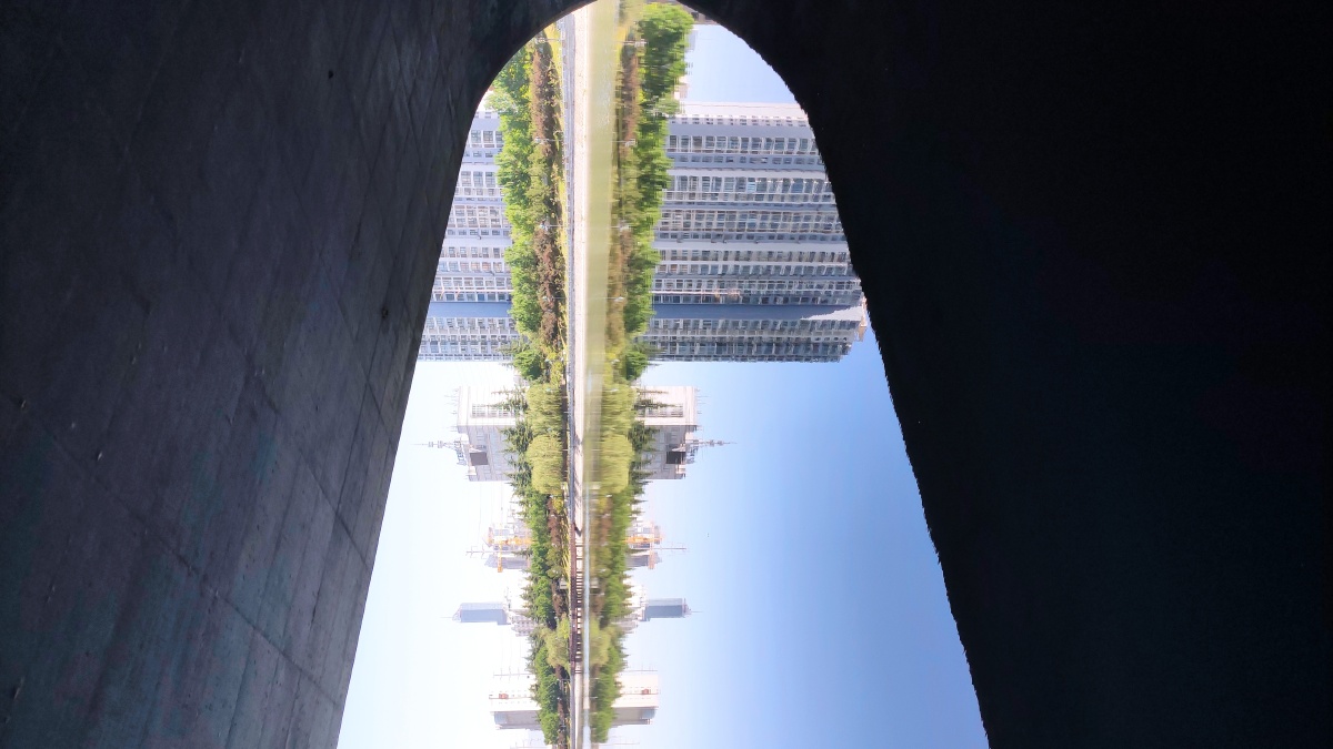 大桥下面