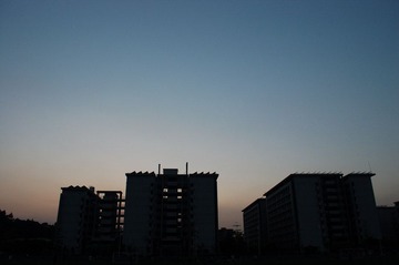 跃进南暮色